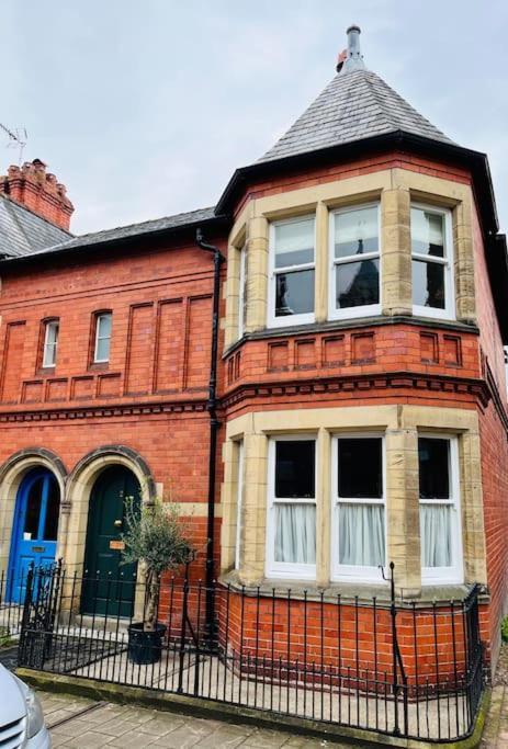 Luxury City Centre Townhouse - Sleeps 6 Chester Kültér fotó