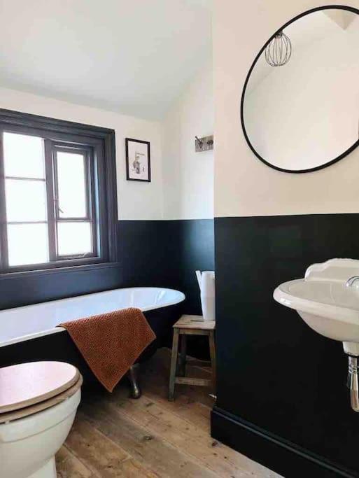 Luxury City Centre Townhouse - Sleeps 6 Chester Kültér fotó