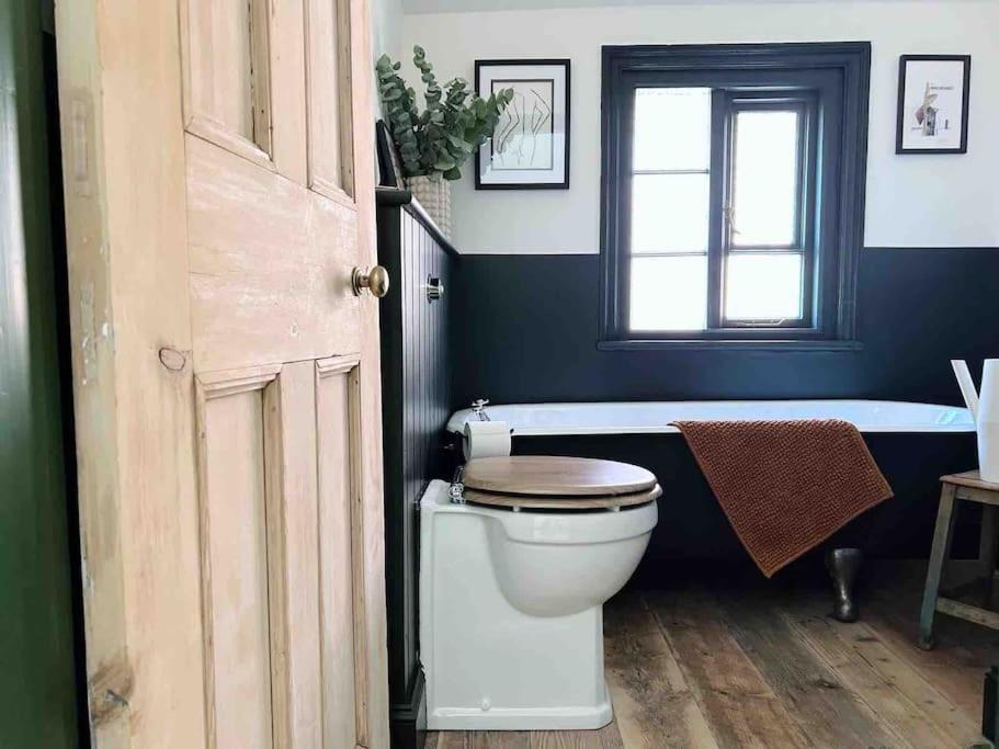 Luxury City Centre Townhouse - Sleeps 6 Chester Kültér fotó
