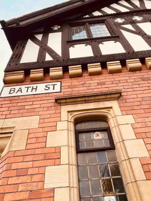Luxury City Centre Townhouse - Sleeps 6 Chester Kültér fotó